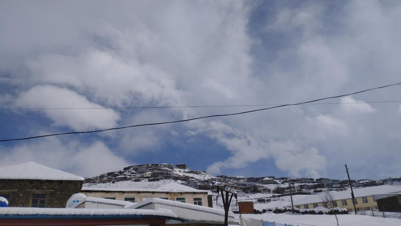 Zaur Guest Hause Hotel Xinaliq Luaran gambar