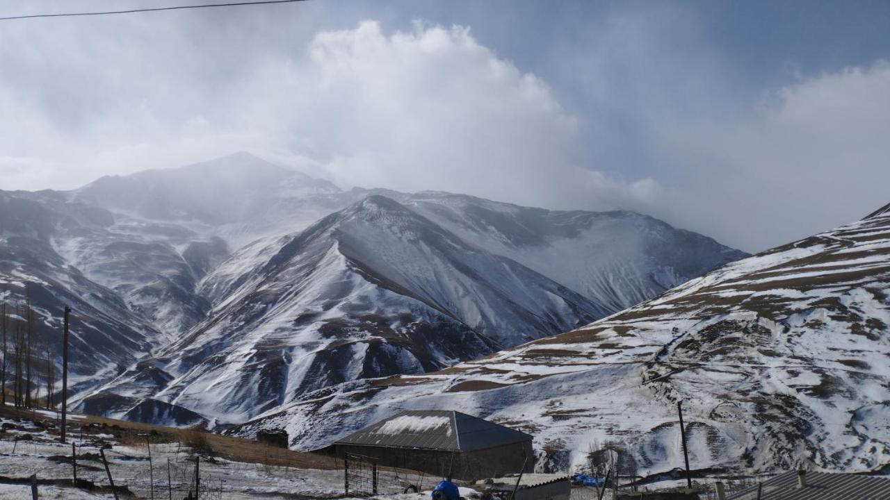 Zaur Guest Hause Hotel Xinaliq Luaran gambar
