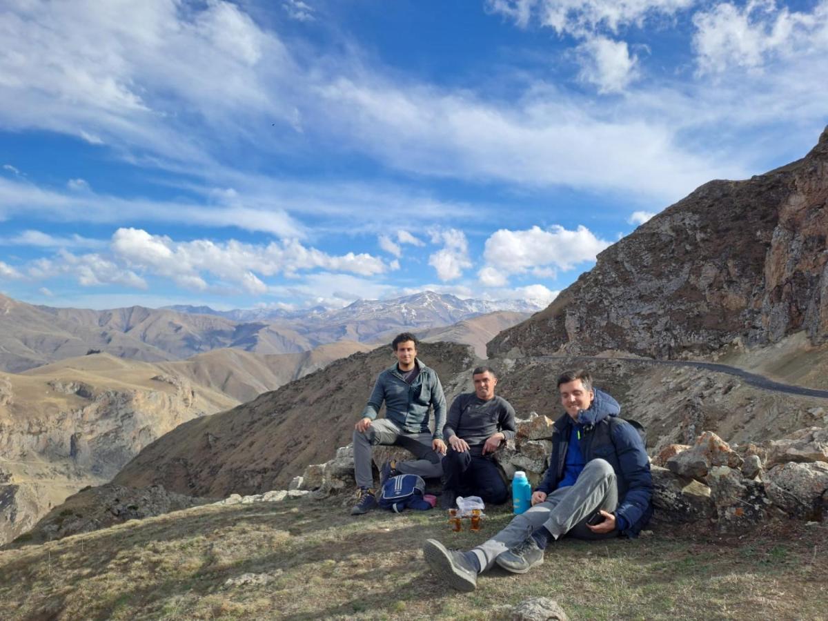 Zaur Guest Hause Hotel Xinaliq Luaran gambar